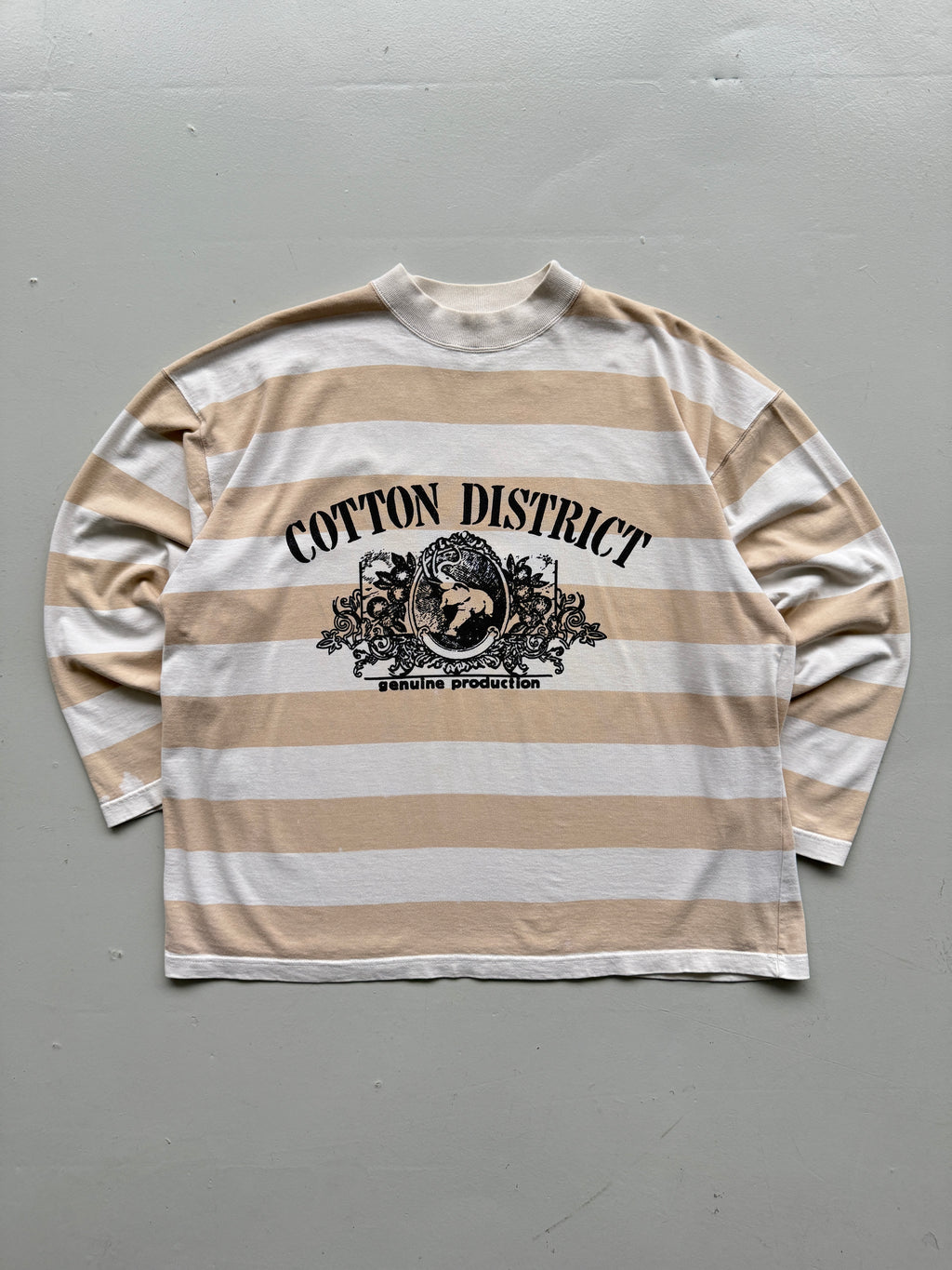 Cotton District Striped 90's Vintage Long Sleeve Sweatshirt - Medium