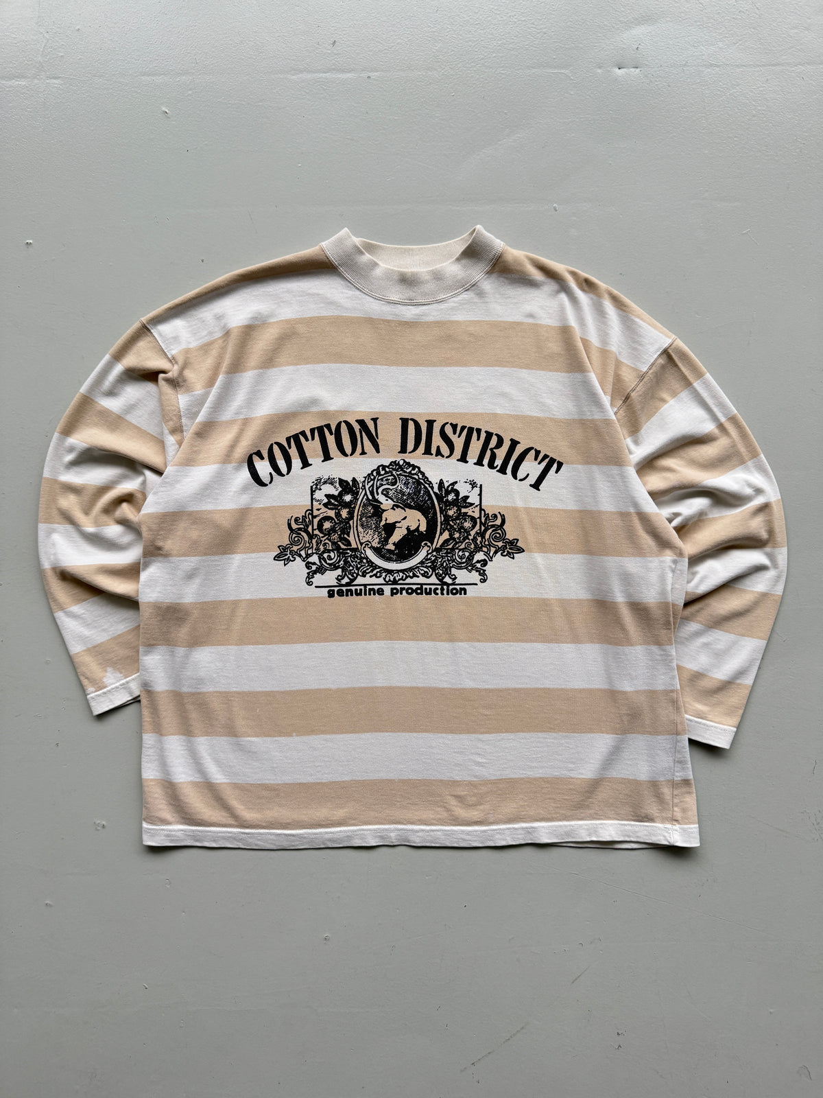 Cotton District Striped 90's Vintage Long Sleeve Sweatshirt - Medium