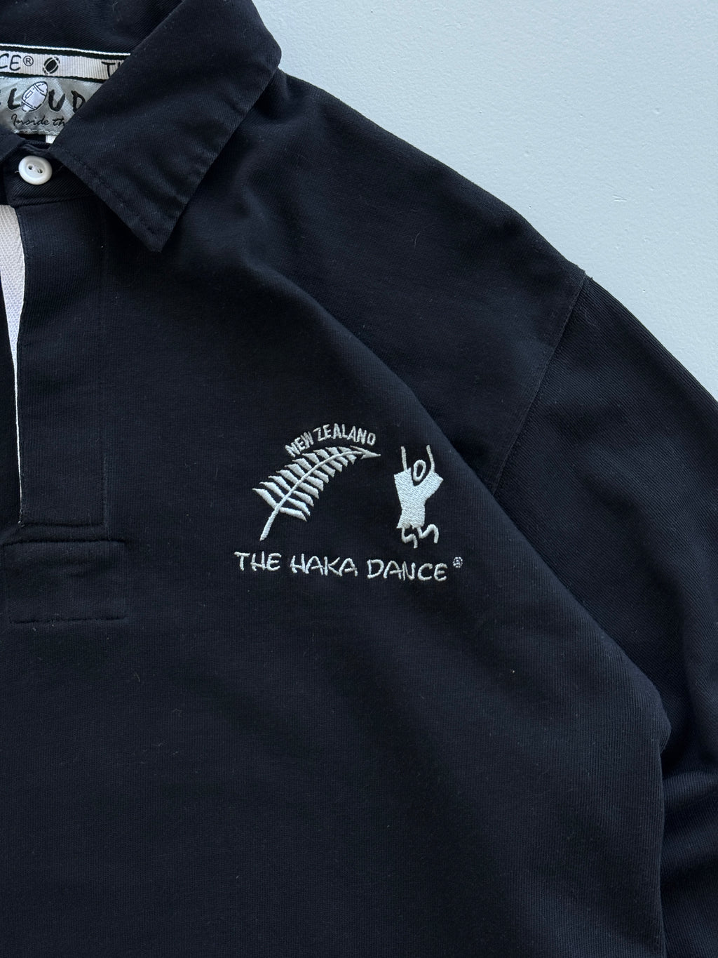 Black New Zealand Rugby 00's Vintage Haka Dance Graphic Polo Shirt - Medium