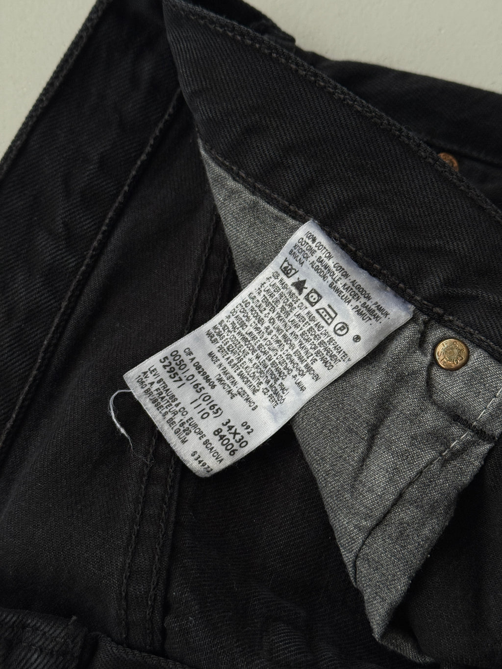 Black Levi's 501 00's Vintage Straight Leg Jeans - W34 x L30