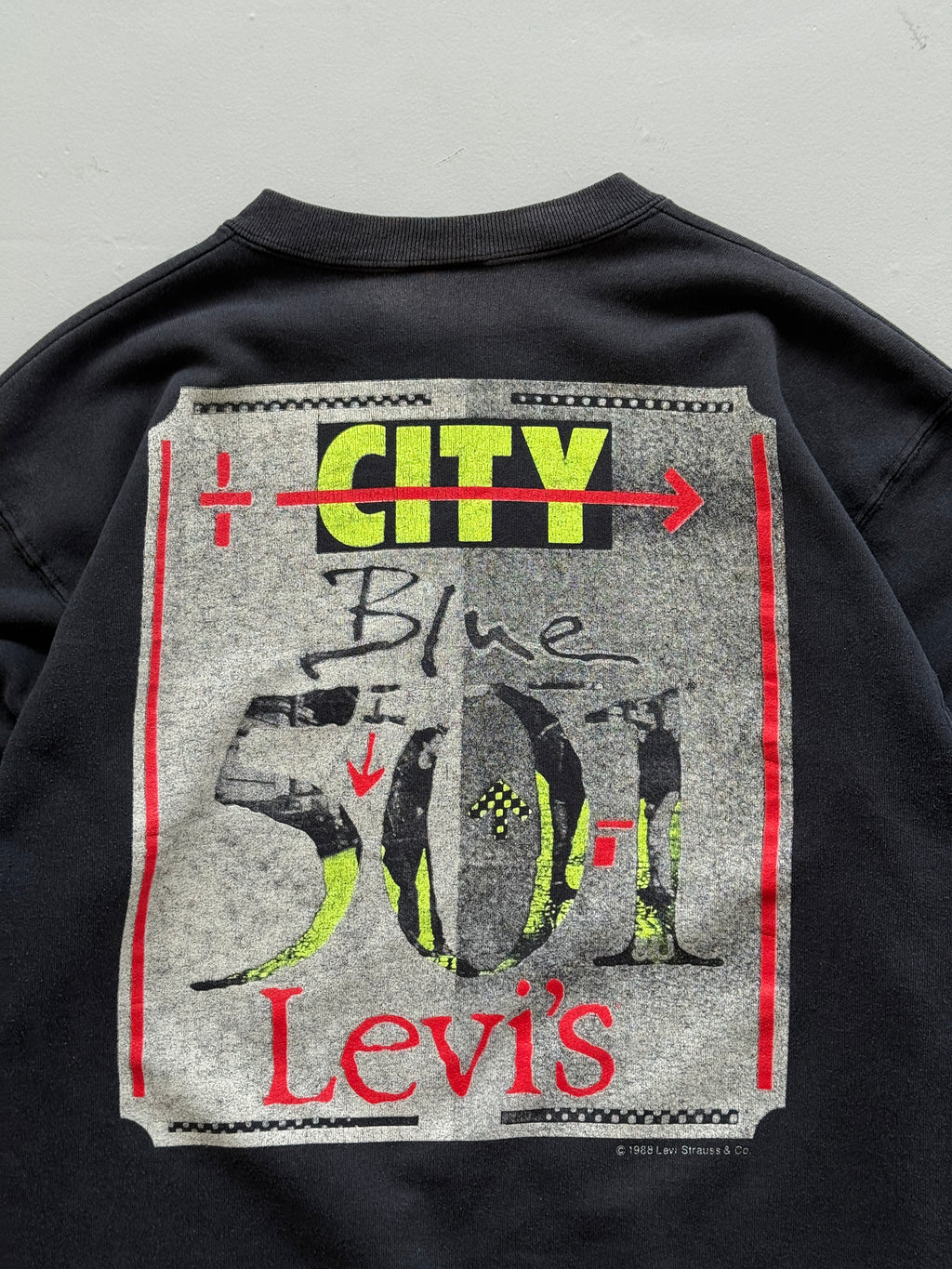 Levi's 501 City Blue 80's Vintage Graphic Sweatshirt - Medium
