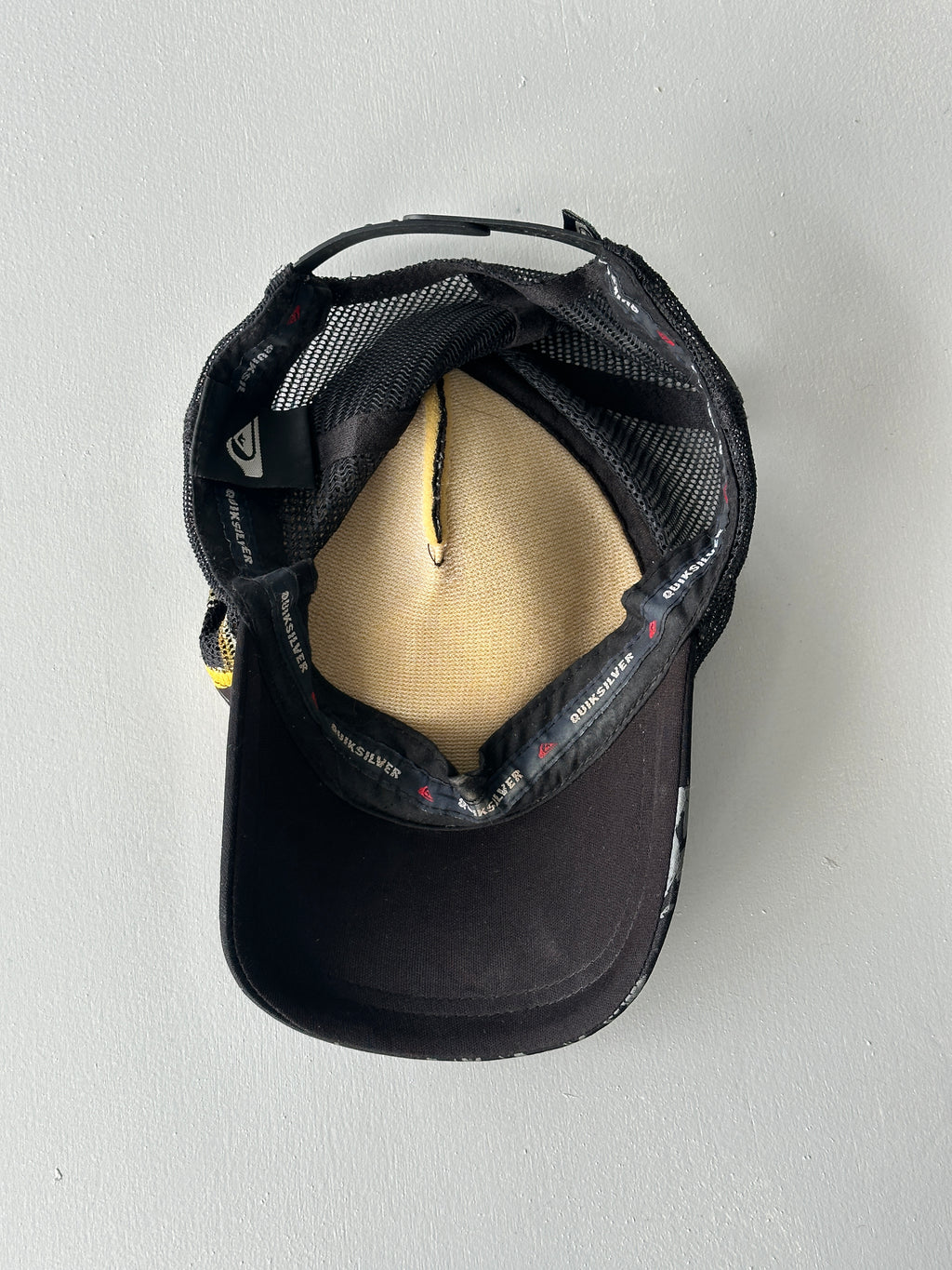 Quiksilver Foam and Mesh Y2K Vintage SnapBack Trucker Cap