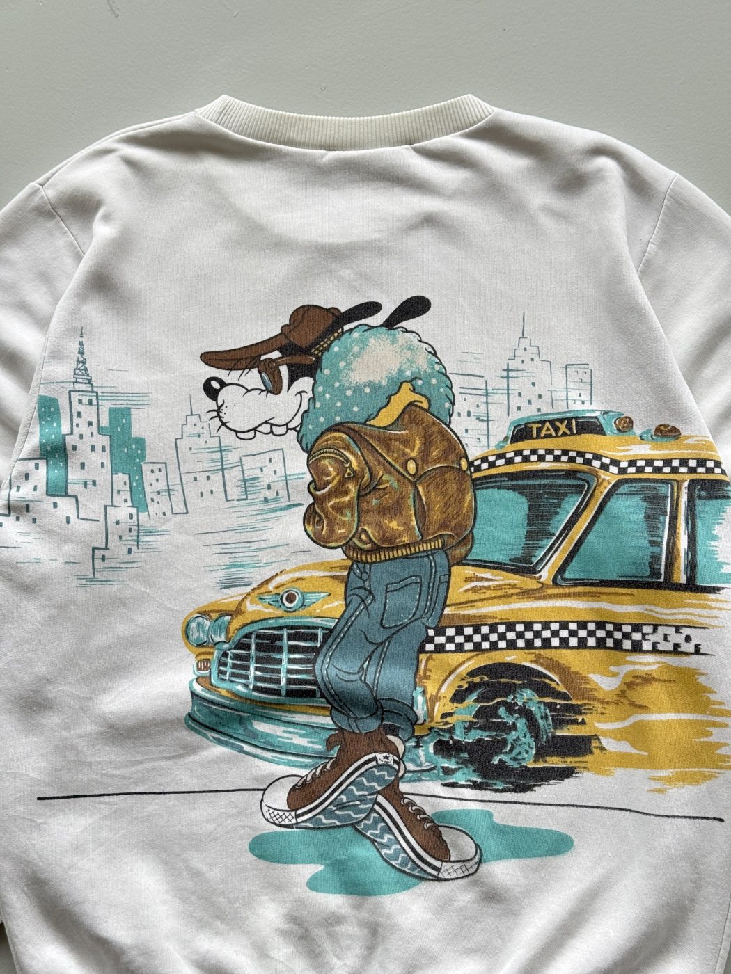 Disney Goofy Taxi Driver 90's Vintage Sweatshirt - Medium