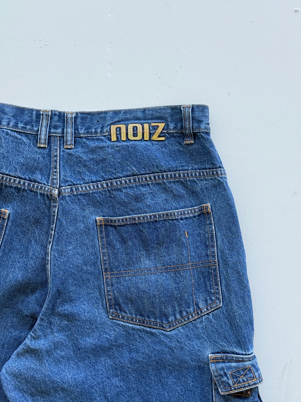 Mid Blue Noiz 00's Vintage Y2K Baggy Hip Hop Cargo Denim Shorts - W38 x L11