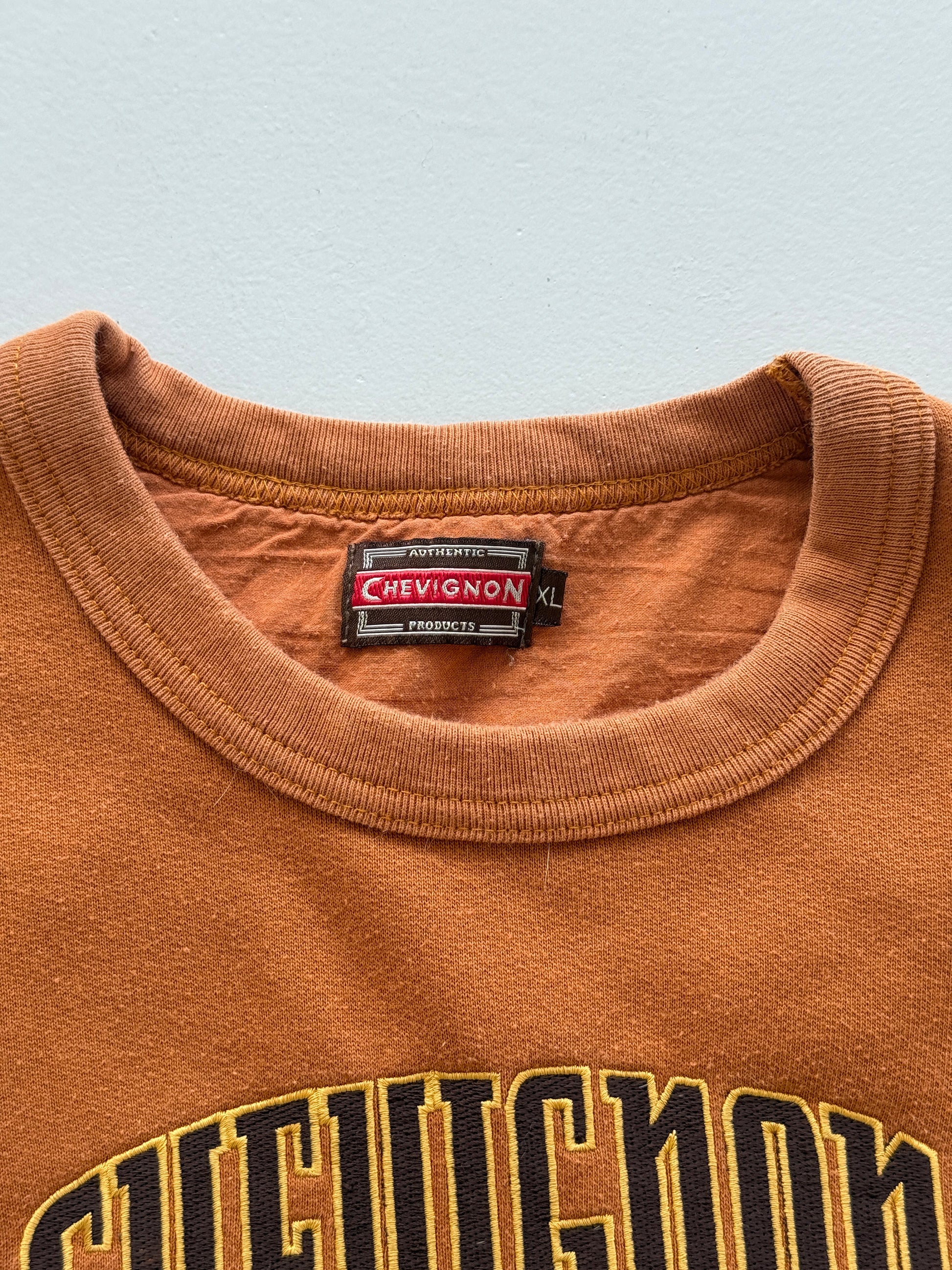Chevignon Classics Comfort Spirit Fashion 90's Vintage Graphic Sweatshirt - Larg