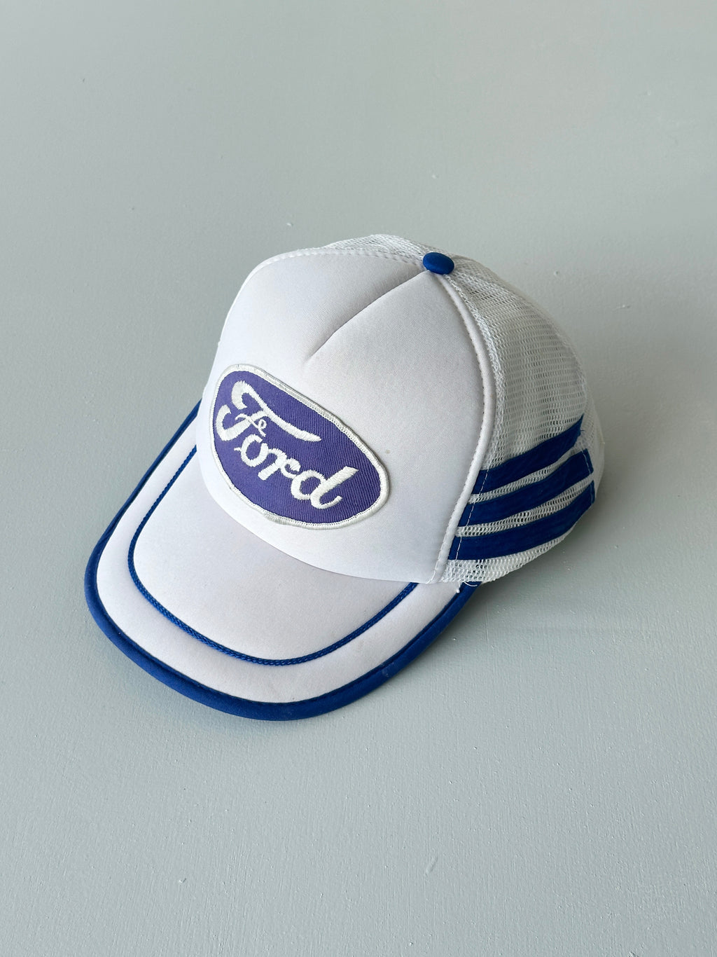White / Blue Ford 80's Vintage Mesh SnapBack Trucker Cap