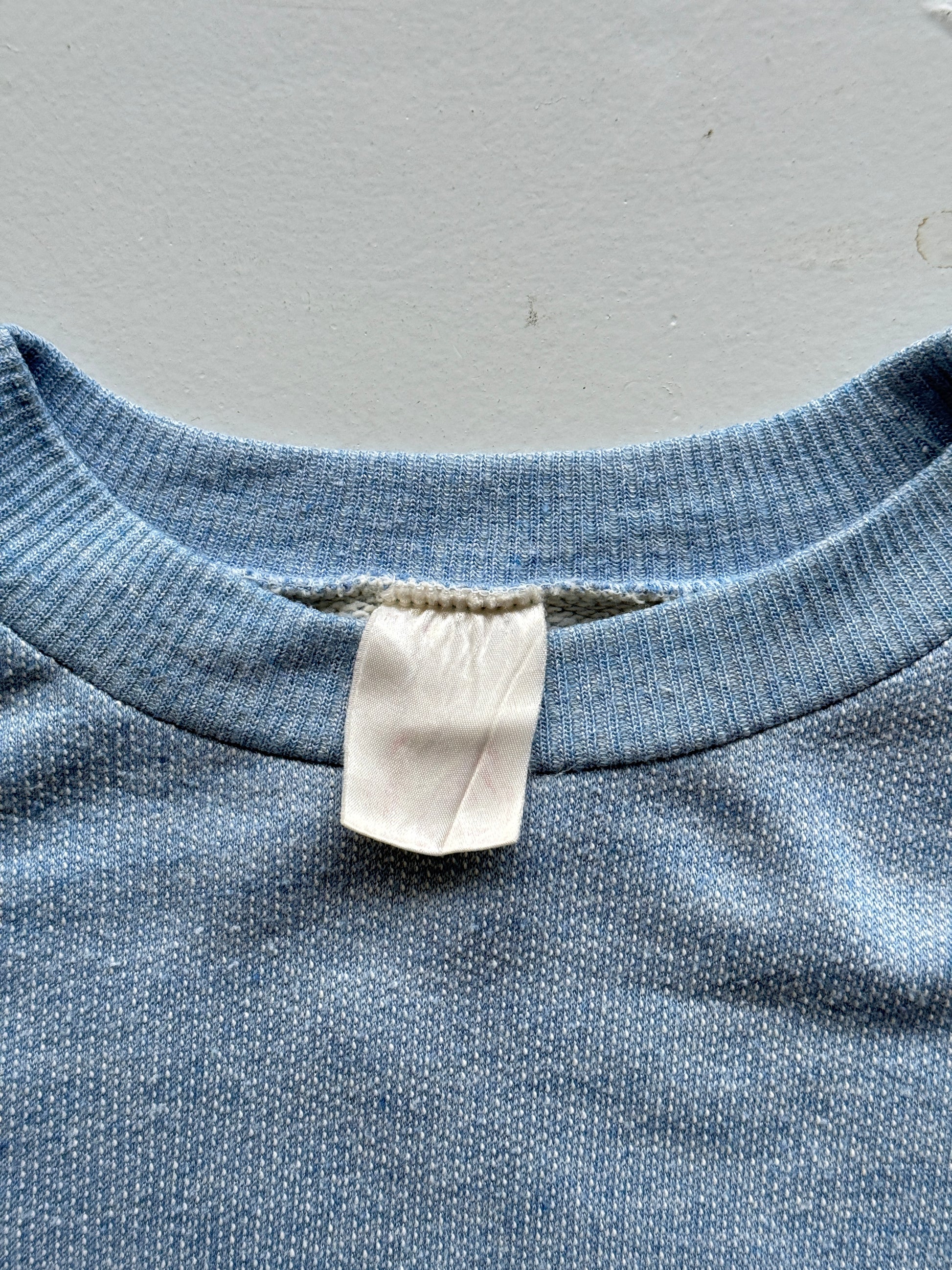 Light Blue La Ciqoqne 80's Vintage Graphic Olympic Sweatshirt Jumper - Medium