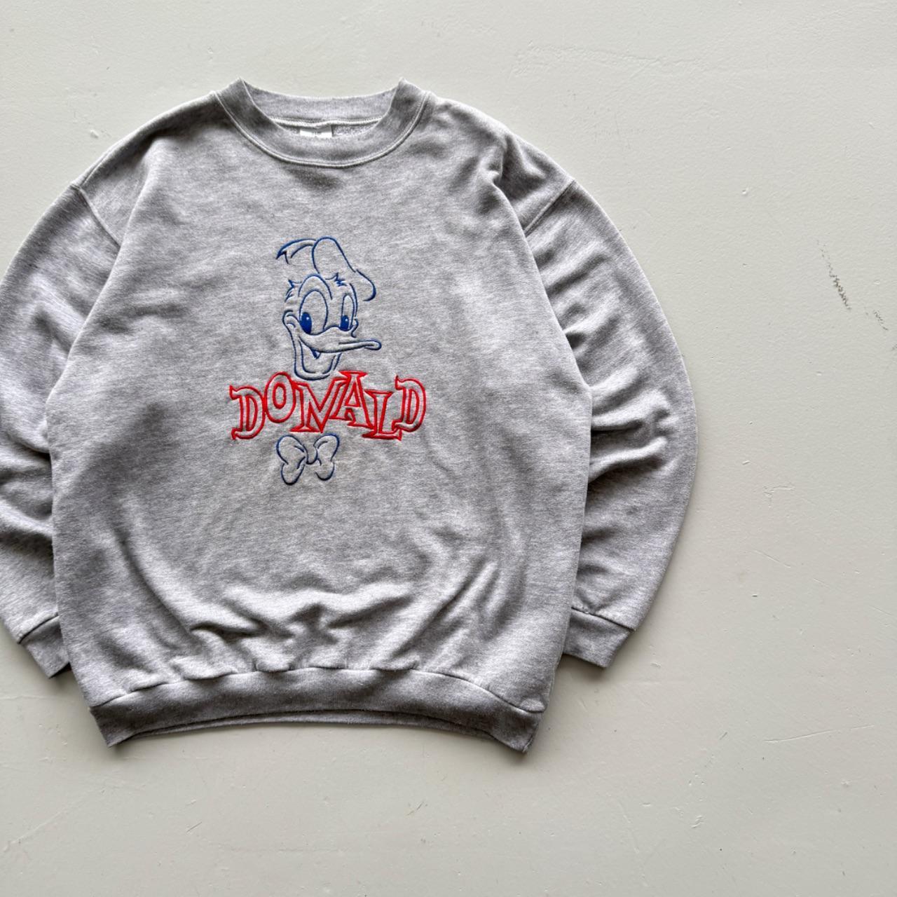 Grey Donald Duck 90’s Vintage Graphic Sweatshirt - Medium