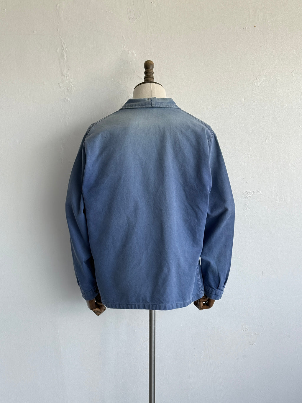 Faded Blue French 1950s/60s Vintage Workwear Chore Jacket CH486 - Medium