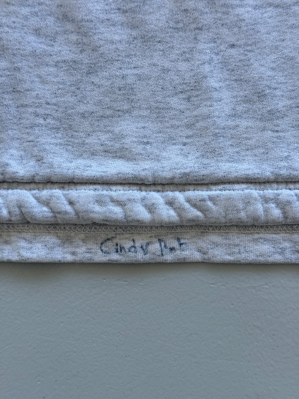 Grey Maui and Sons 00's Vintage Y2K Surfer Graphic Hoodie - Small