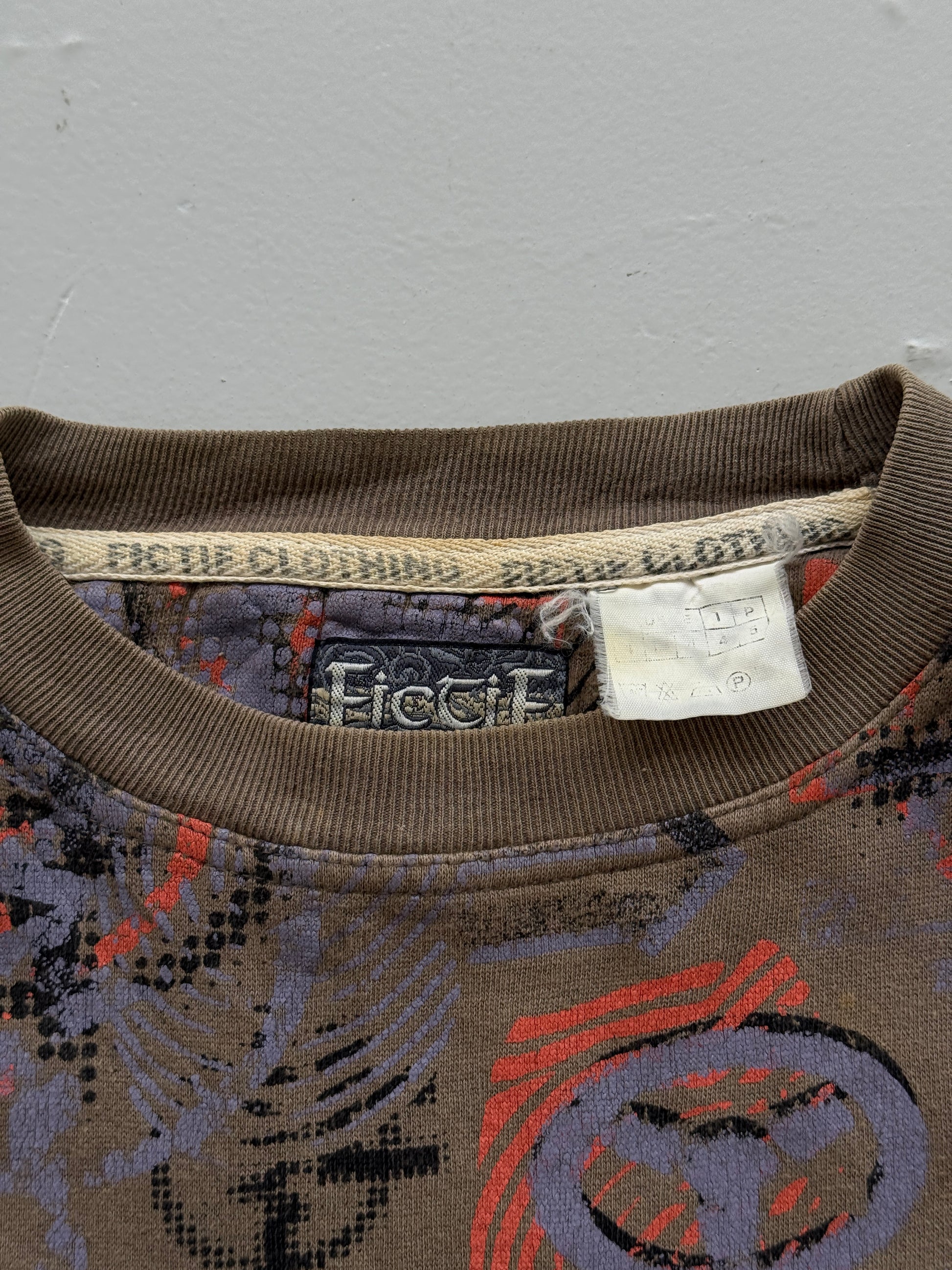 Surfwear All-Over Print 90's Vintage Sweatshirt - Medium