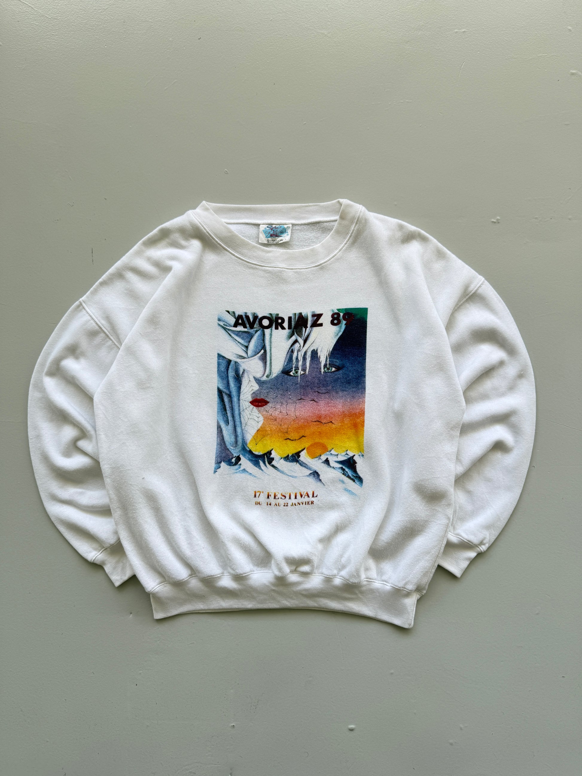 White Avoriaz 80's Vintage Ssychedelic Ski Resort Graphic Sweatshirt - Medium