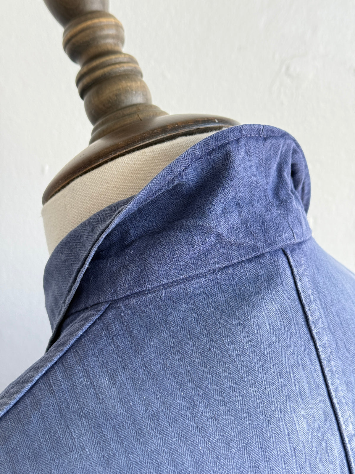 Faded Blue French Herringbone 1970s Vintage Workwear Chore Jacket CH462 - Small