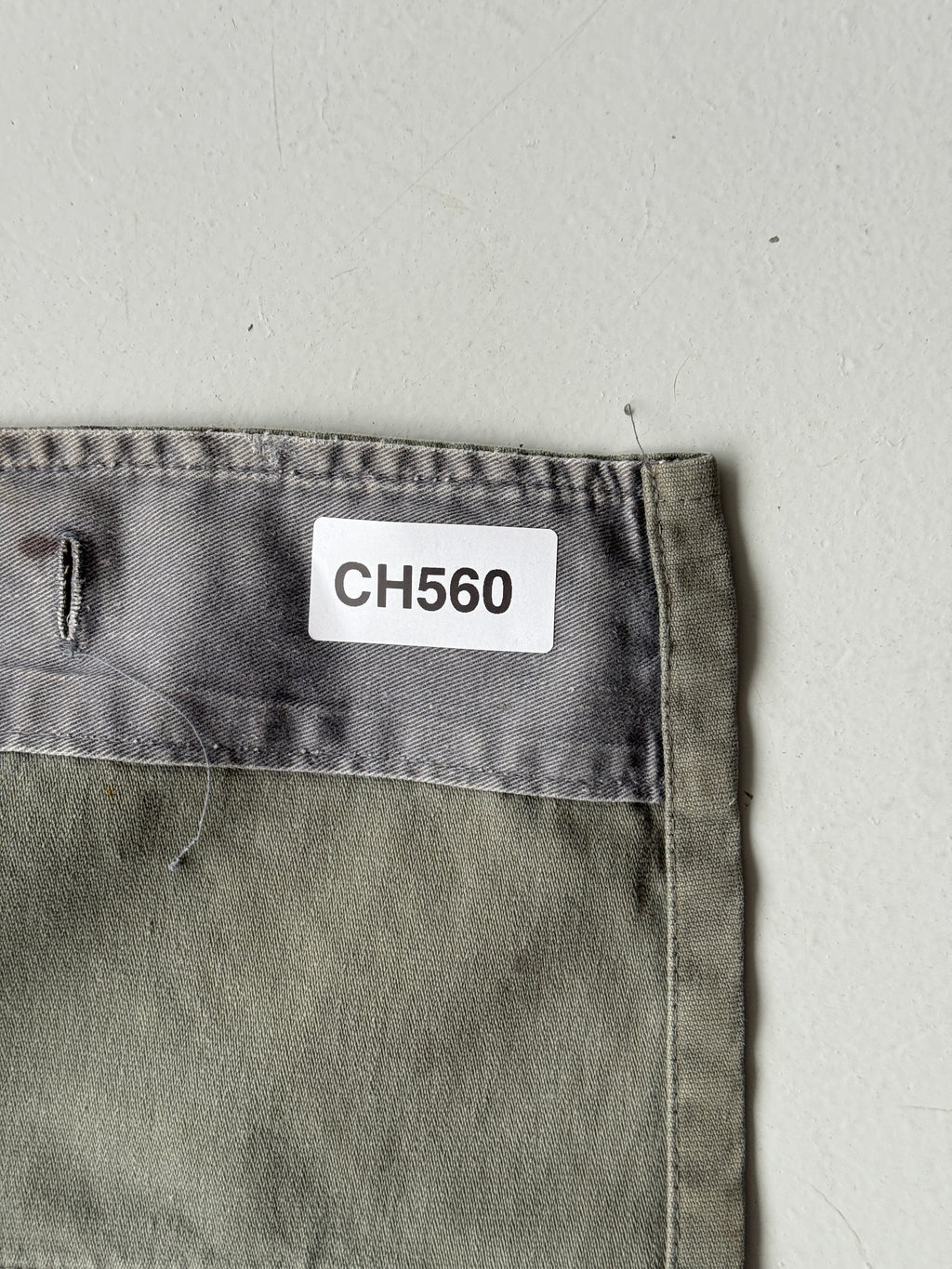 Thrashed Olive Green French 1950s/60s Vintage Chore Jacket CH560 - Small
