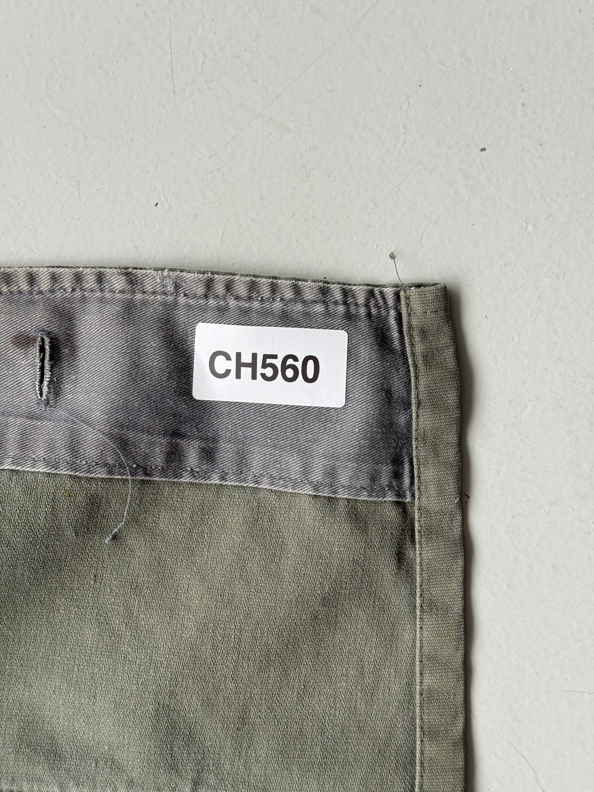 Thrashed Olive Green French 1950s/60s Vintage Chore Jacket CH560 - Small
