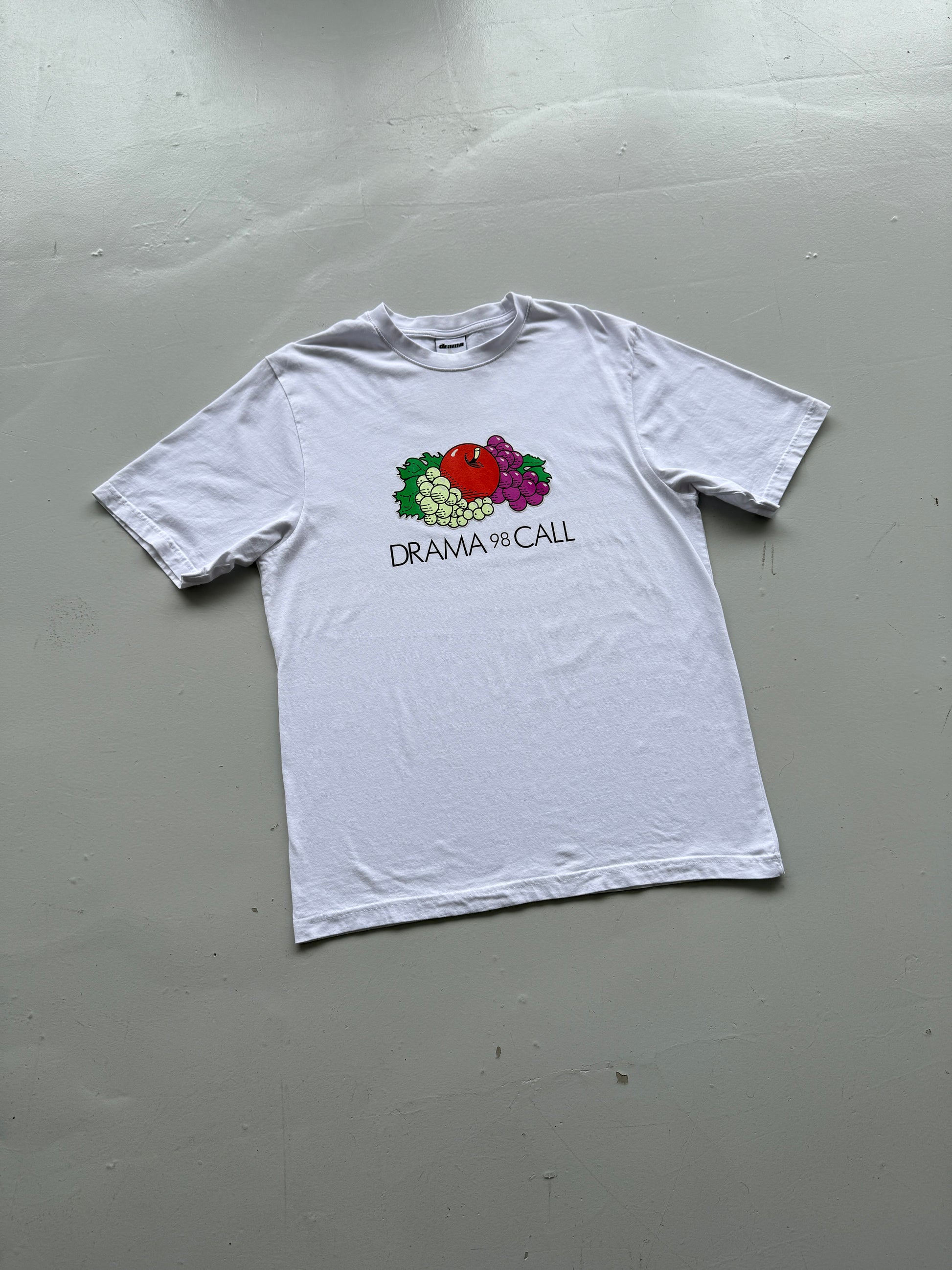 White Drama Call / Fruit of the Loom Graphic Sweetwear T-Shirt - Large