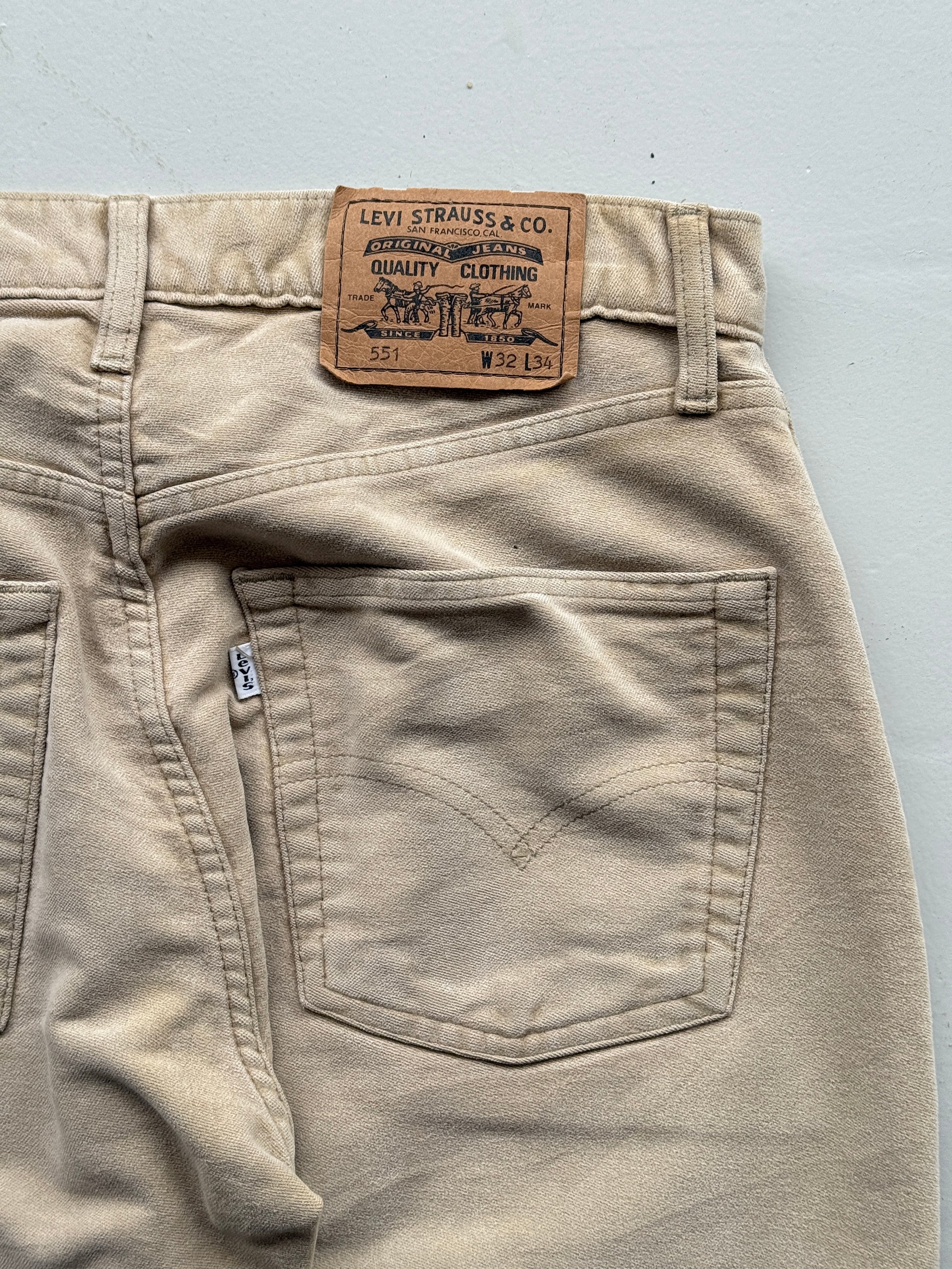 Cream Levis 00's Vintage Type 551 Trousers - W32 x L33