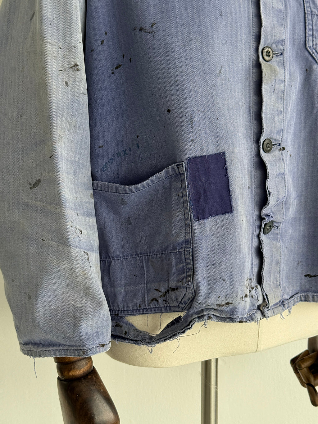 Thrashed Blue Herringbone 60's French Vintage Workwear Chore Jacket CH382 - Smal