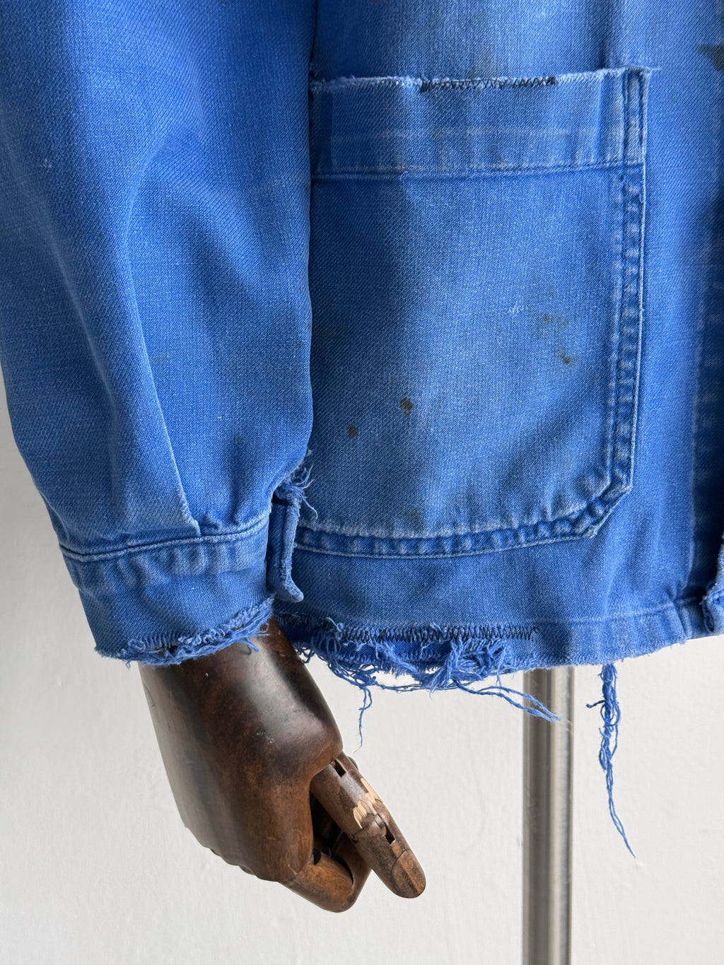 Thrashed Blue French 1970s Vintage Workwear Chore Jacket CH447 - Small