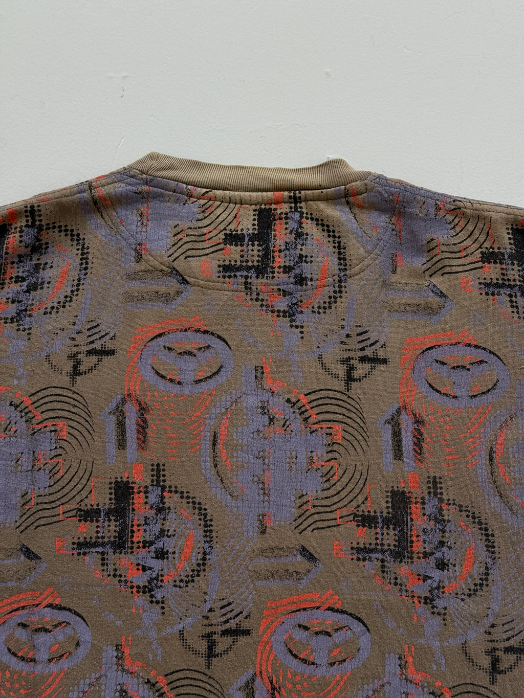 Surfwear All-Over Print 90's Vintage Sweatshirt - Medium