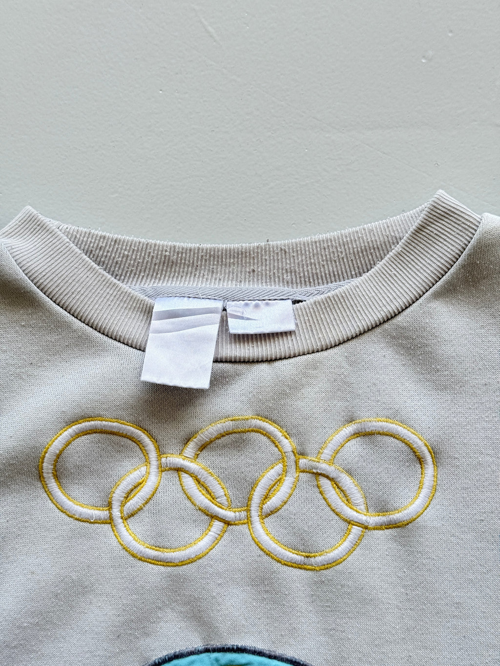 White Adidas 70's Vintage Munich Olympics Graphic Sweatshirt Jumper - Medium