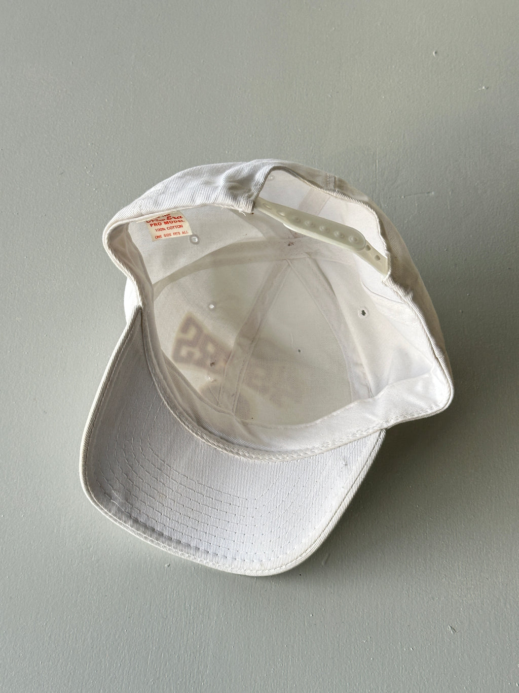 White New Era San Francisco 49ers 80's Vintage SnapBack Trucker Cap