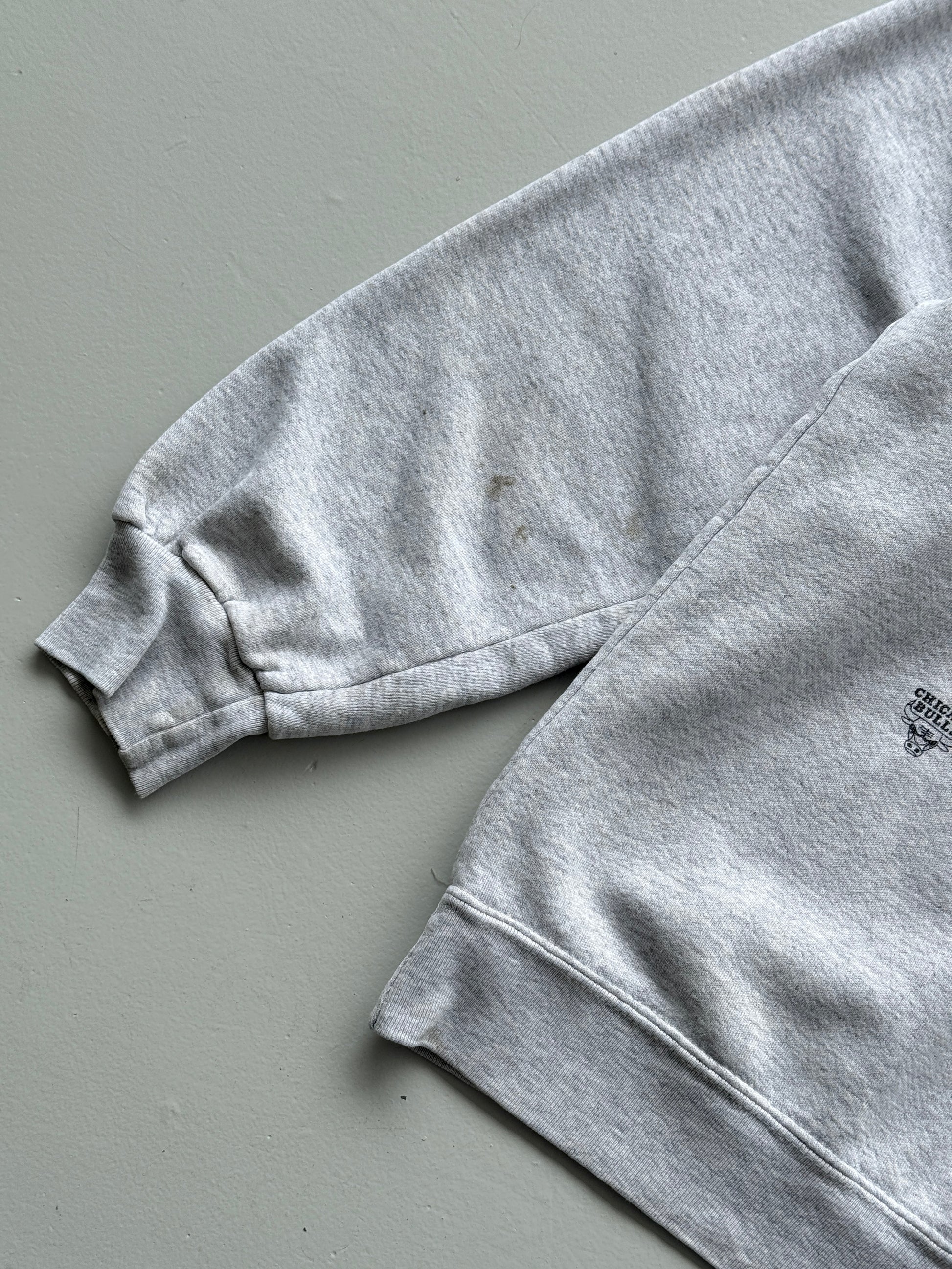 Grey Chicago Bulls 90's Vintage NBA Nutmeg Graphic Sweatshirt- Medium