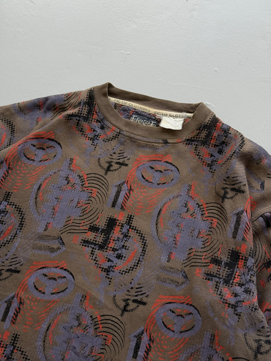 Surfwear All-Over Print 90's Vintage Sweatshirt - Medium