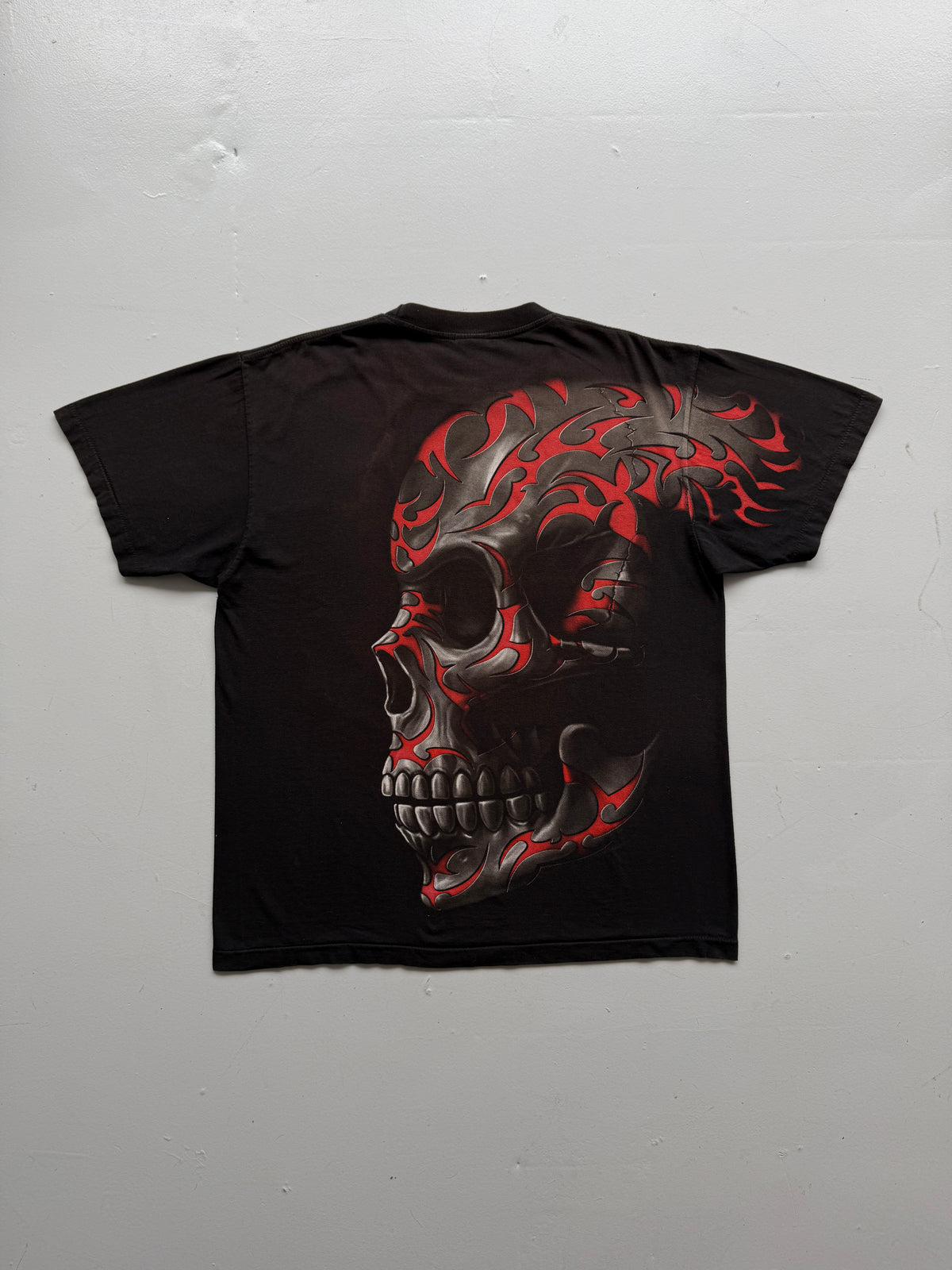 Black Tribal Skull Y2K Vintage Graphic T-Shirt - XL