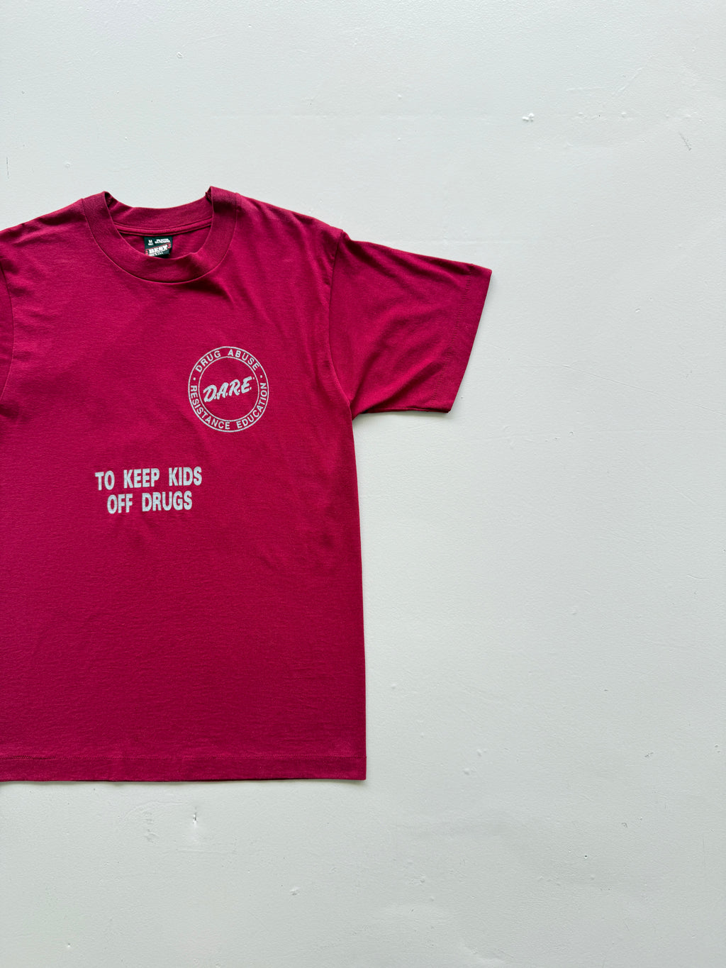 Red Dare to Keep Kids of Drugs 90s Vintage Single Stitch Graphic T-Shirt - Small