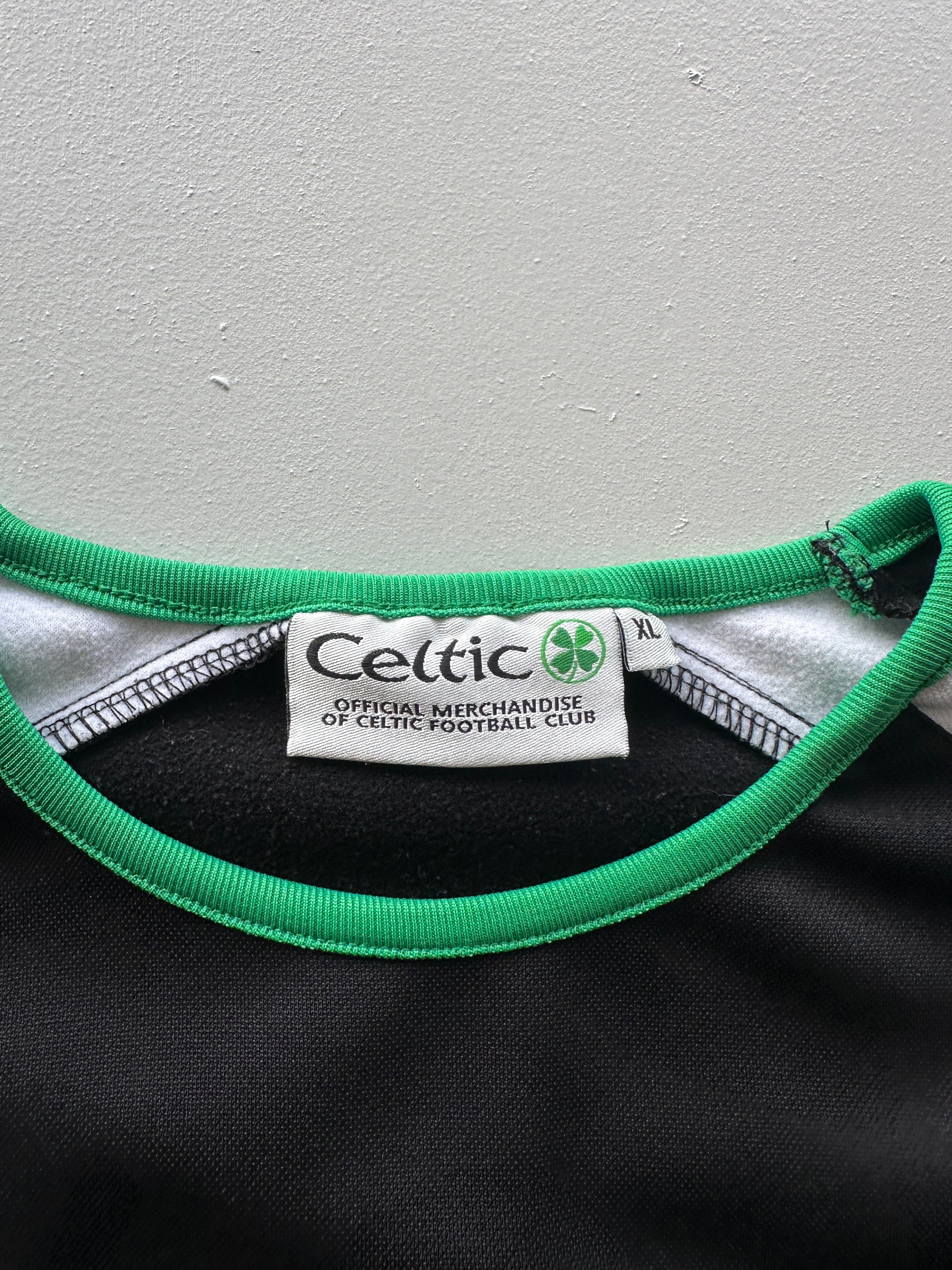 Celtic FC Official Merchandise Vintage Long Sleeve Football Shirt - XL
