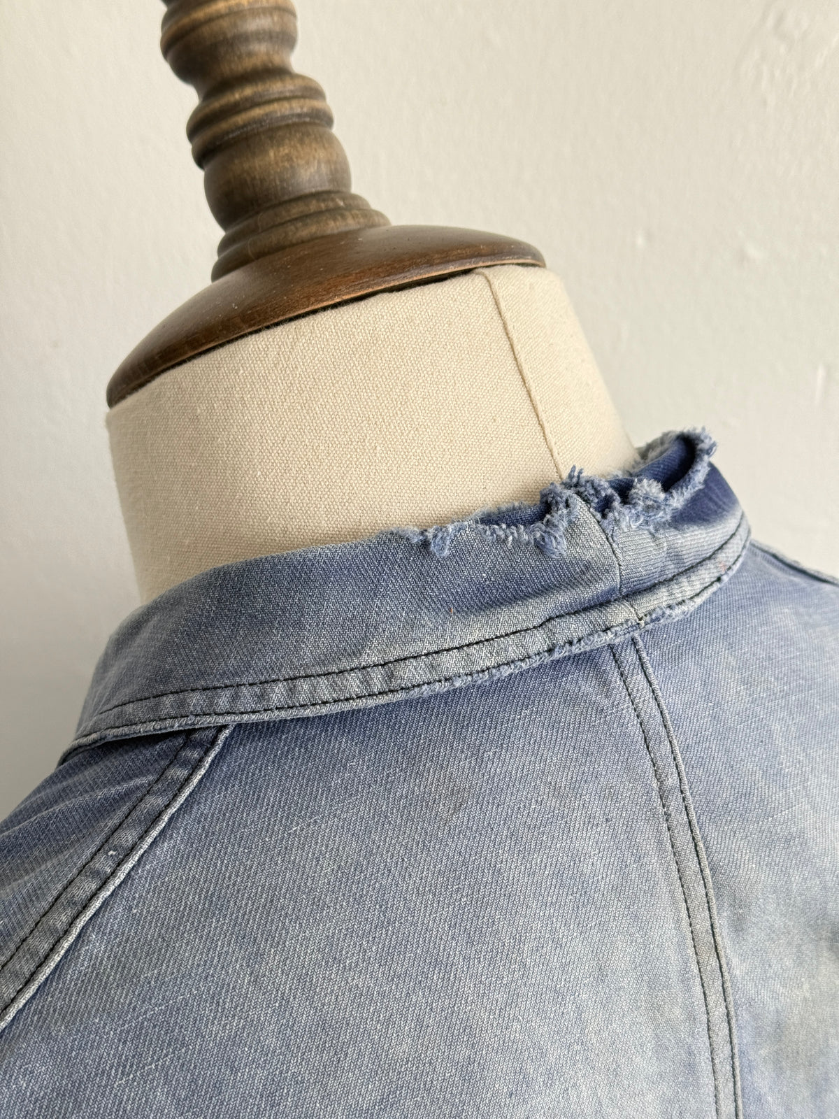 Thrashed Blue French 1950's Vintage Workwear Chore Jacket CH512 - XS/S