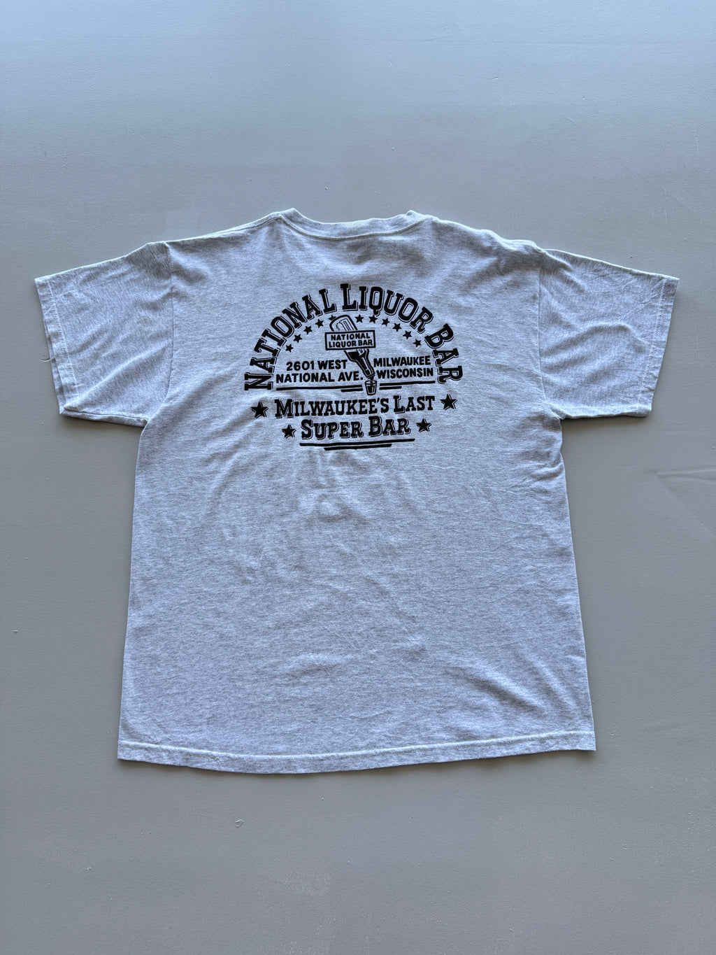Fruit of the Loom National Liquor Bar Milwaukee Vintage T-Shirt - Medium