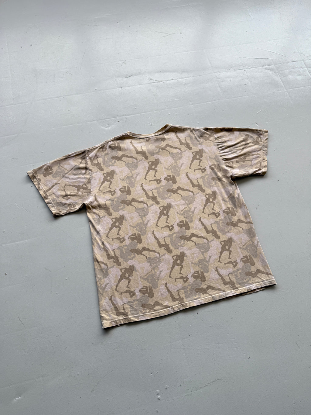Camo Novelty Nude Silhouette 00's Camouflage T-Shirt - XL