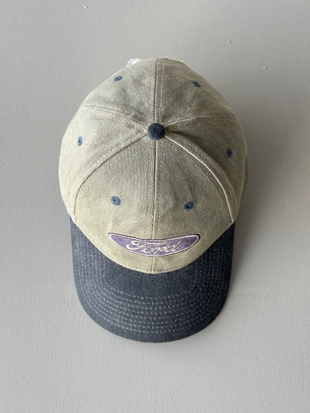 Stone / Navy Ford 90's Vintage SnapBack Trucker Cap