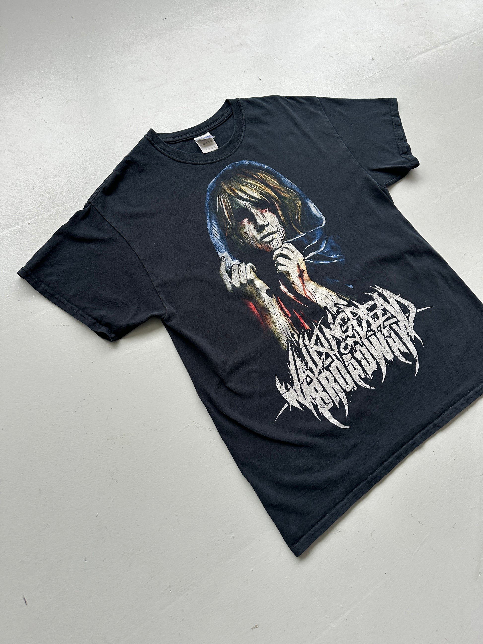 Black Walking Dead on Broadway 00's Vintage Emo Graphic T-Shirt - Large