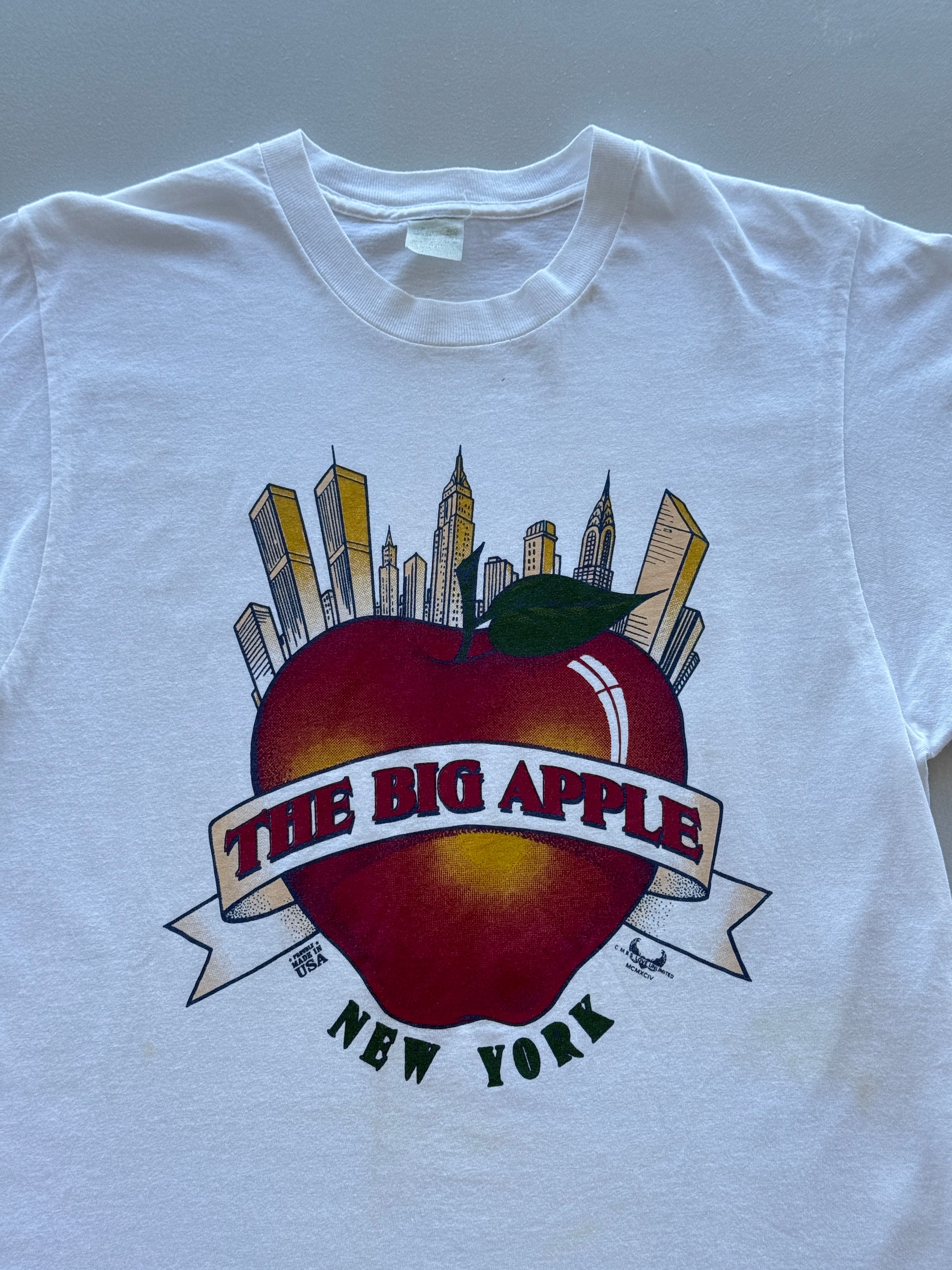 The Big Apple New York Made in USA 90s Vintage Single Stitch T-Shirt - Medium