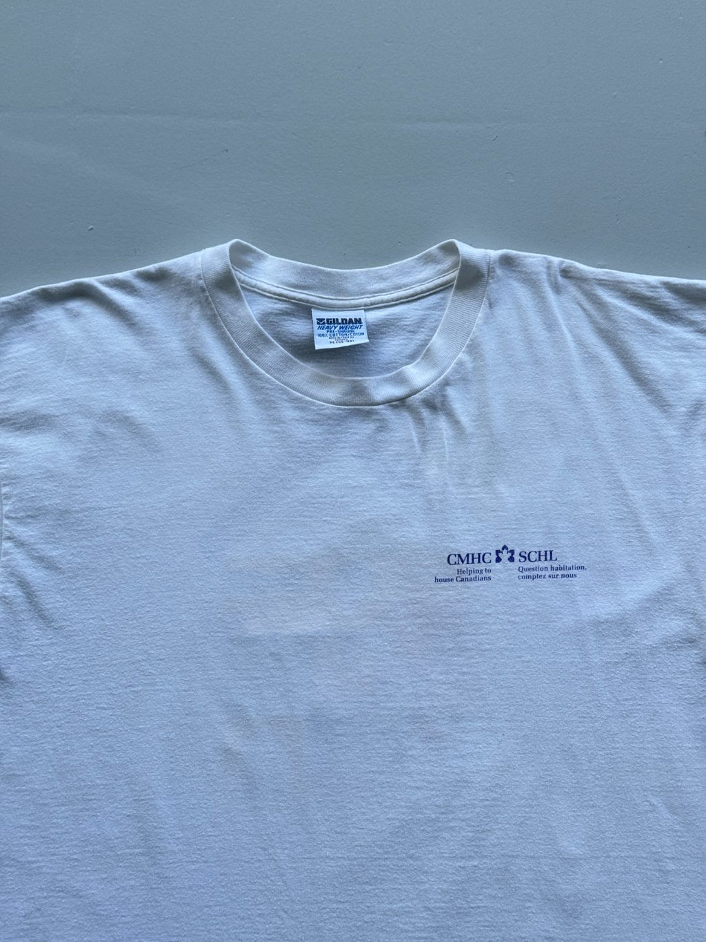 Gildan Single Stitch Housing Graphic 90's Vintage T-Shirt - XL