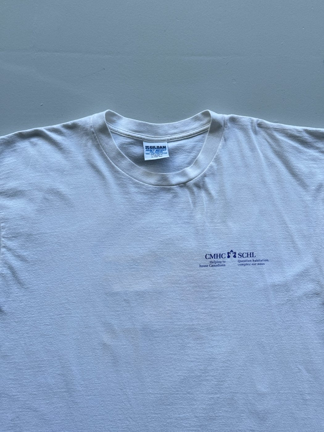Gildan Single Stitch Housing Graphic 90's Vintage T-Shirt - XL