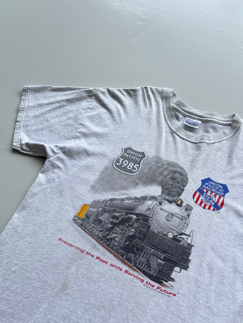 Grey Union Pacific 00's Vintage Train Graphic T-Shirt - XL