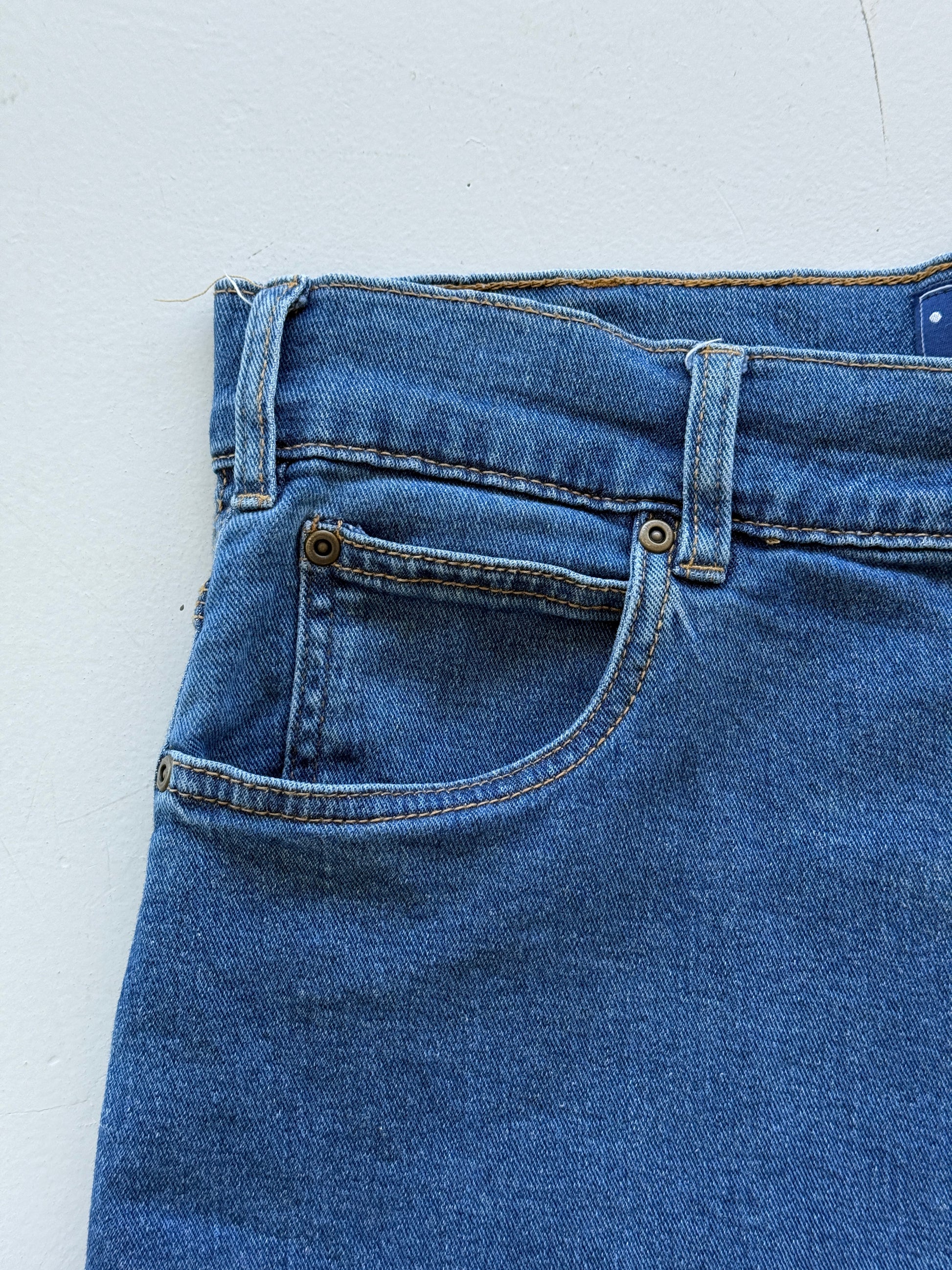 Mid Blue Bass Creek 00's Vintage Y2K Baggy Hip Hop Denim Shorts - W32 x L9