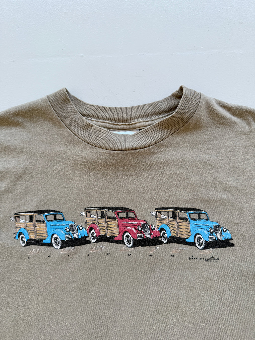 Beige California 00's Vintage Graphic Cars T-Shirt - Medium
