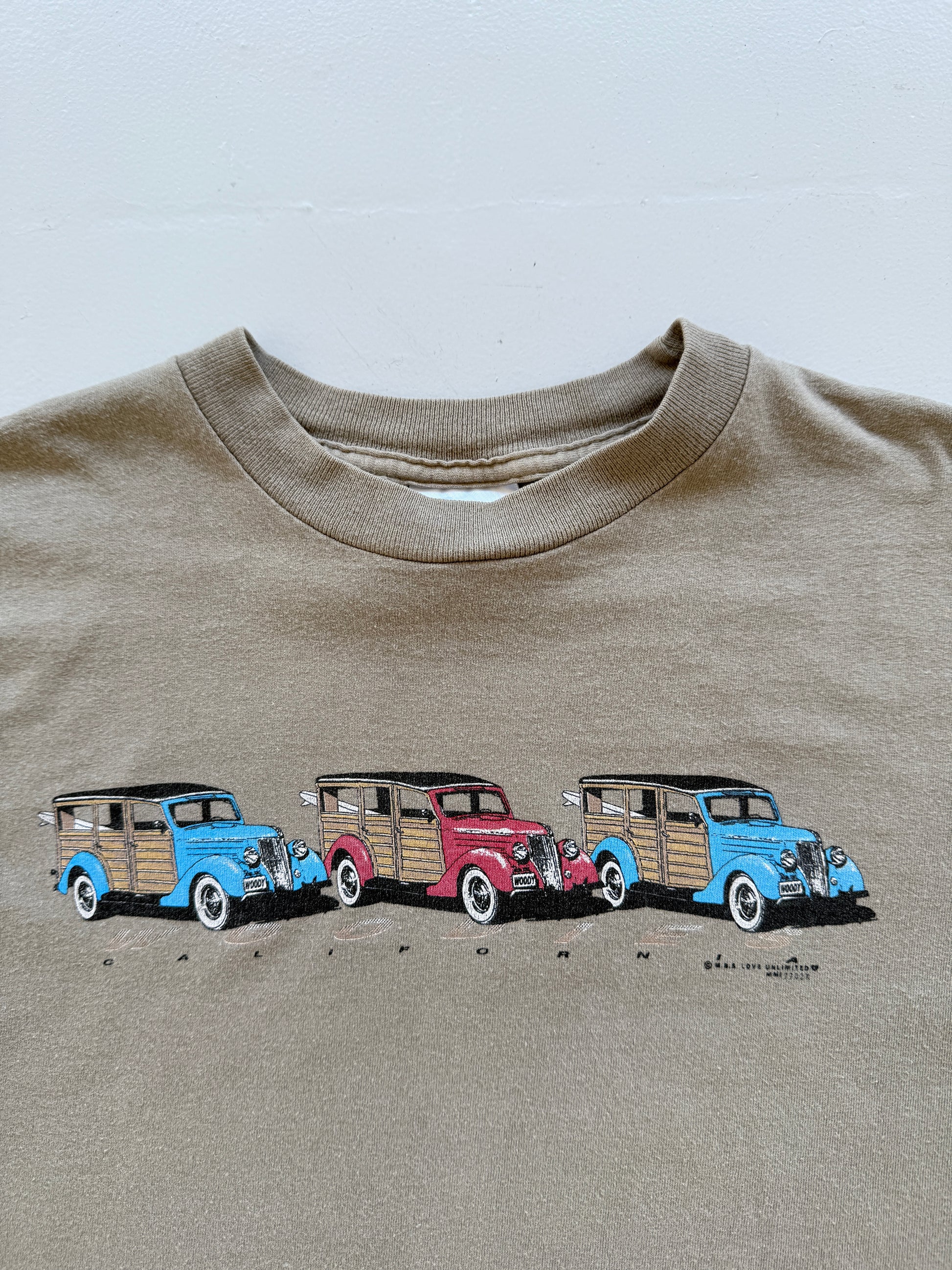 Beige California 00's Vintage Graphic Cars T-Shirt - Medium