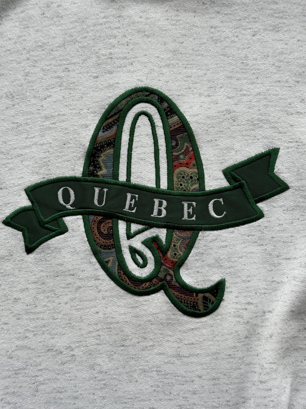 Grey Quebec 90's Vintage Graphic Tourist Sweatshirt Jumper - XL