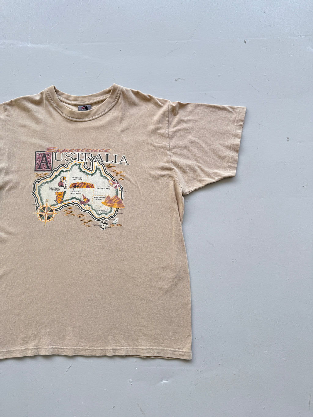Beige Australia 00's Vintage Tourist Graphic T-Shirt - XL