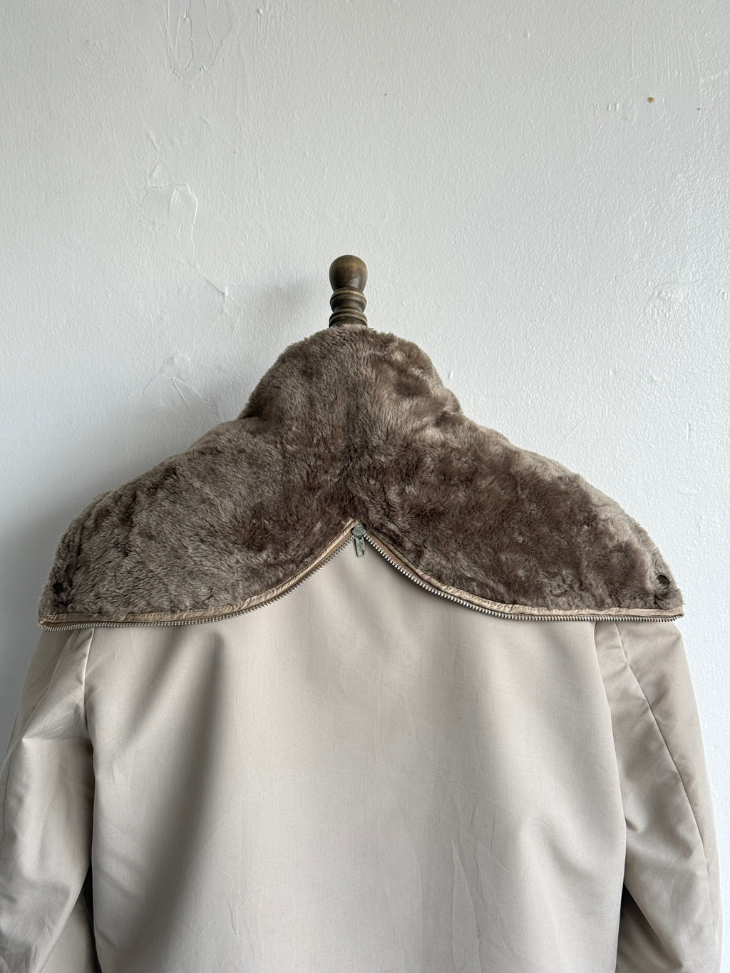 London Fog Faux Fur Collar 70's Vintage Hooded Jacket - Medium
