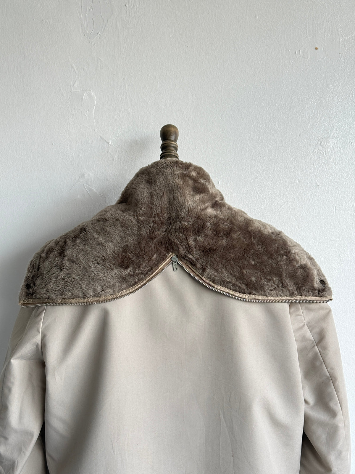 London Fog Faux Fur Collar 70's Vintage Hooded Jacket - Medium