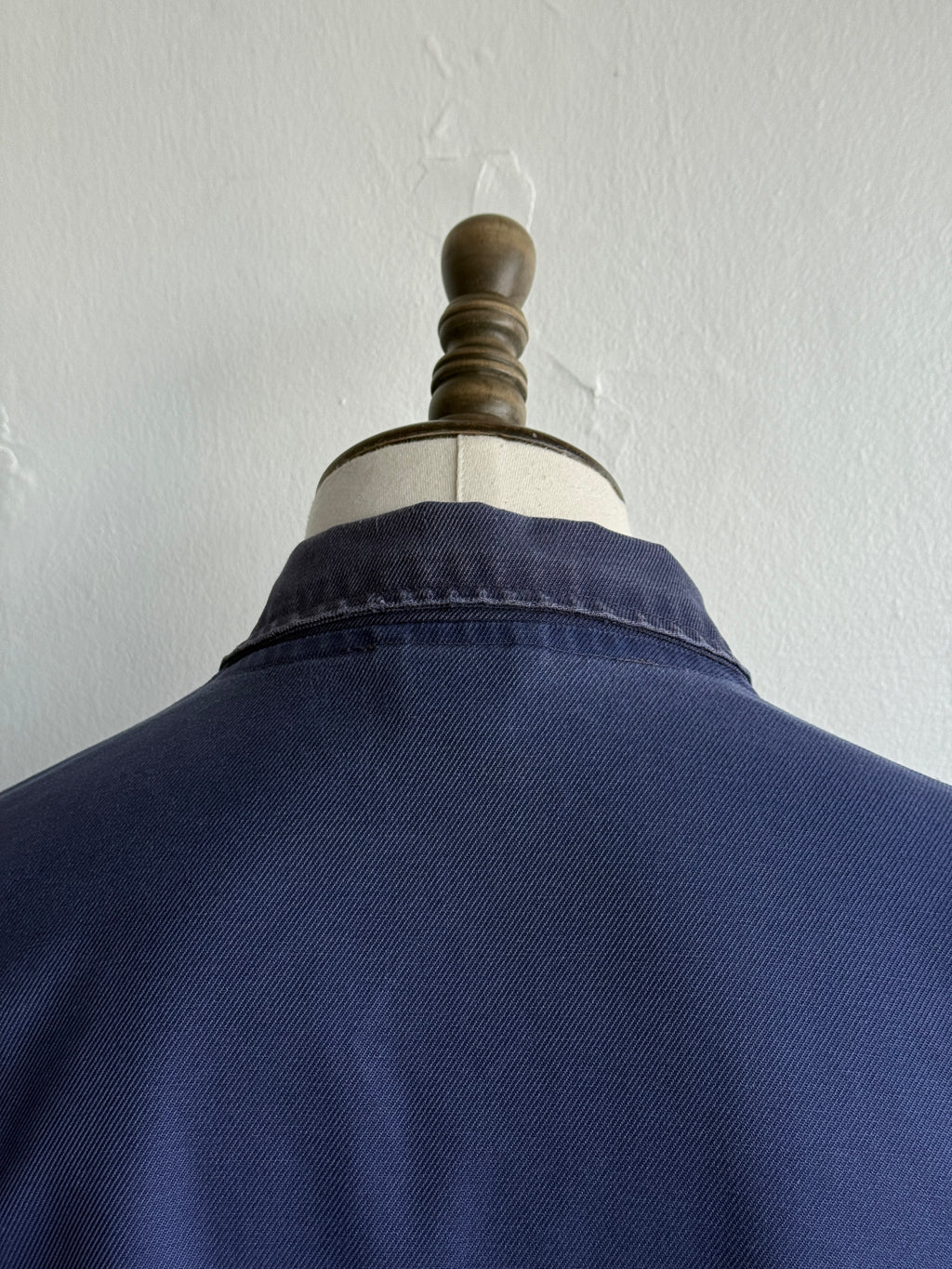 Thrashed Blue French Vintage Workwear Chore Jacket CH428 - Medium