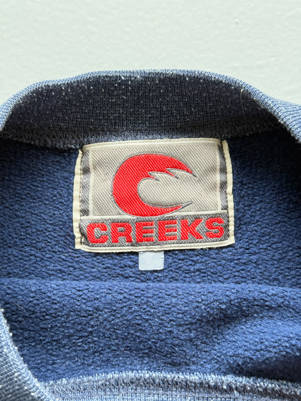 Creeks Graphic Long Sleeve 90's Vintage Sweatshirt - Medium
