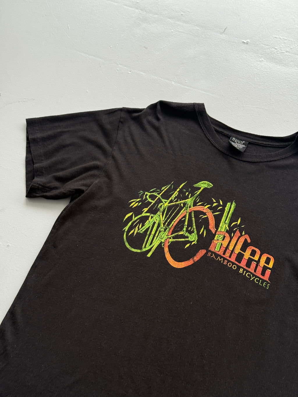 Black Bamboo Bicycles 00's Vintage Graphic Tourist T-Shirt - Small